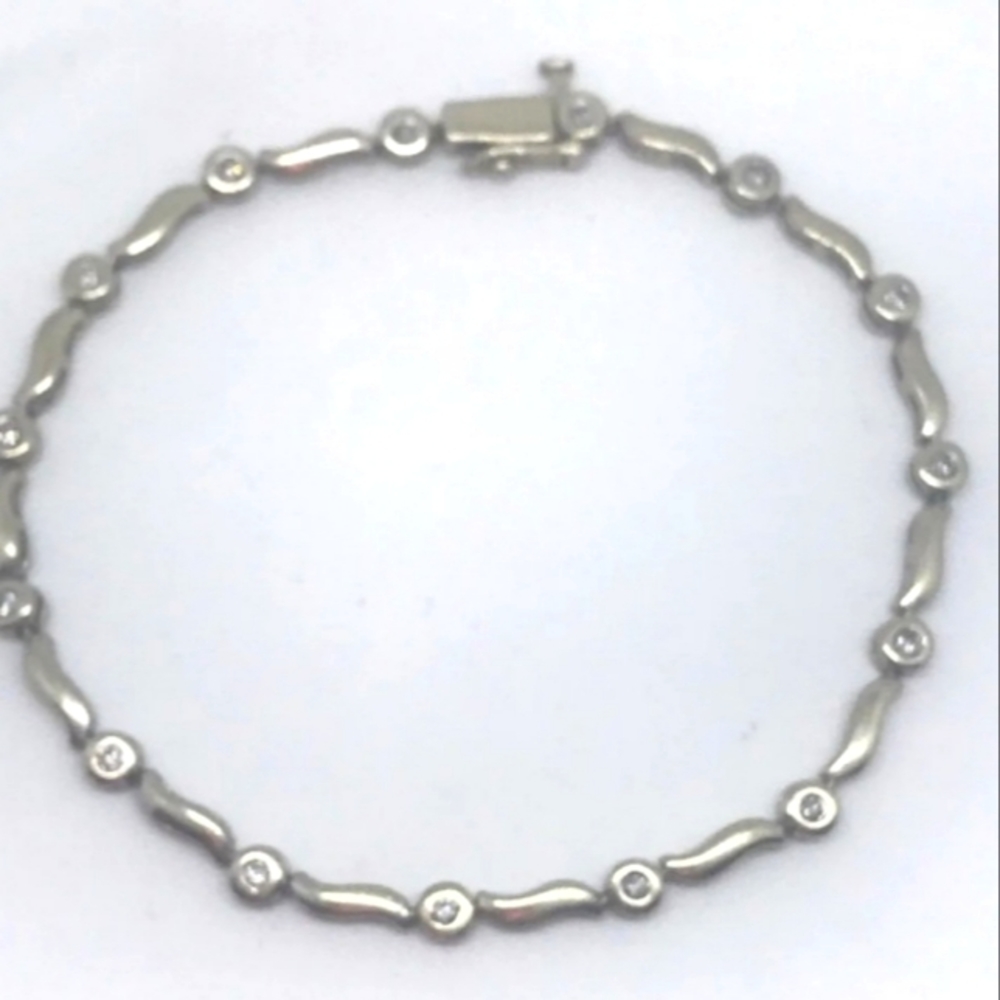 Diamond Bracelet in 14K WG